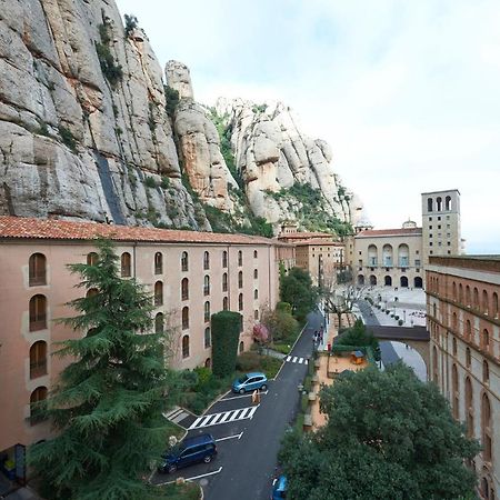 Apartamentos Montserrat Abat Marcet מראה חיצוני תמונה