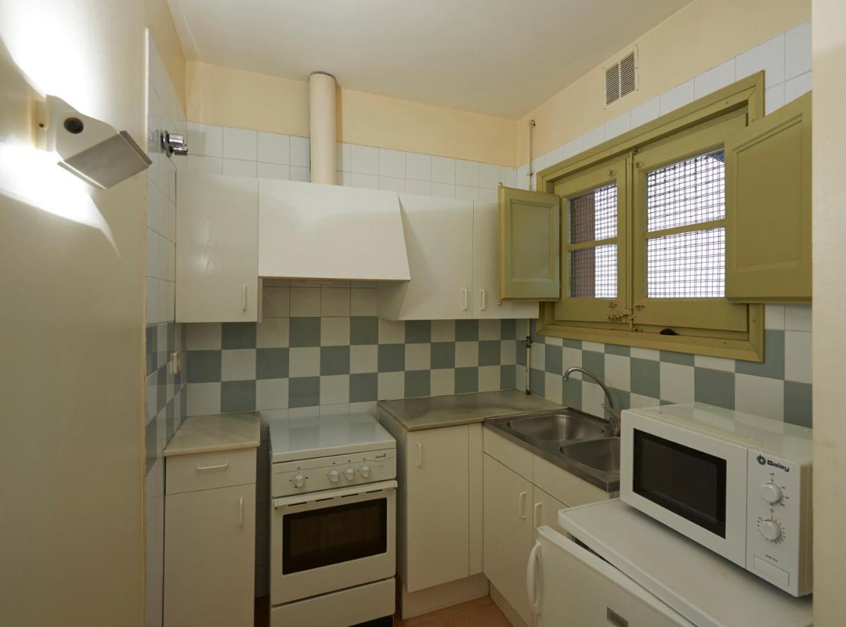 Apartamentos Montserrat Abat Marcet מראה חיצוני תמונה