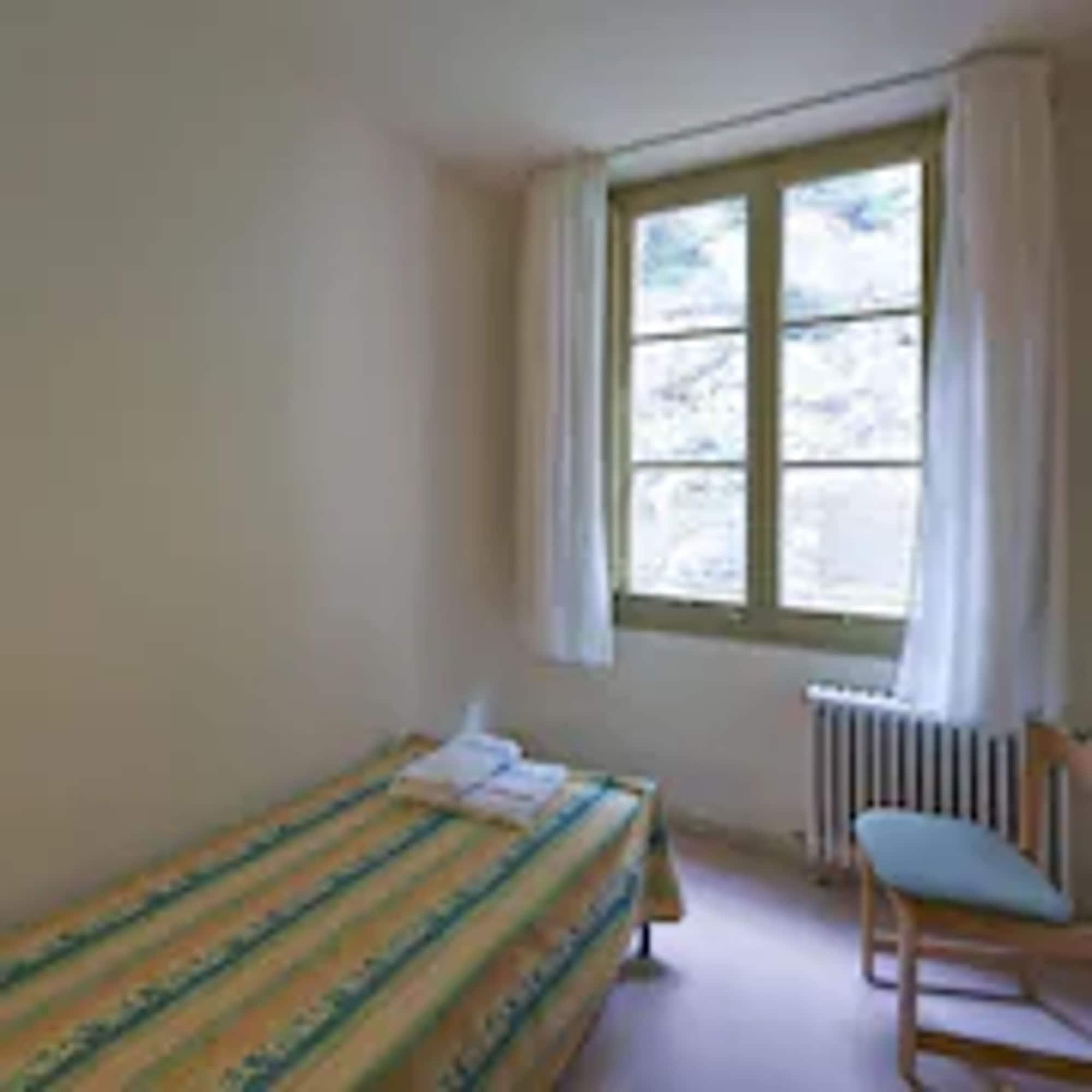 Apartamentos Montserrat Abat Marcet מראה חיצוני תמונה
