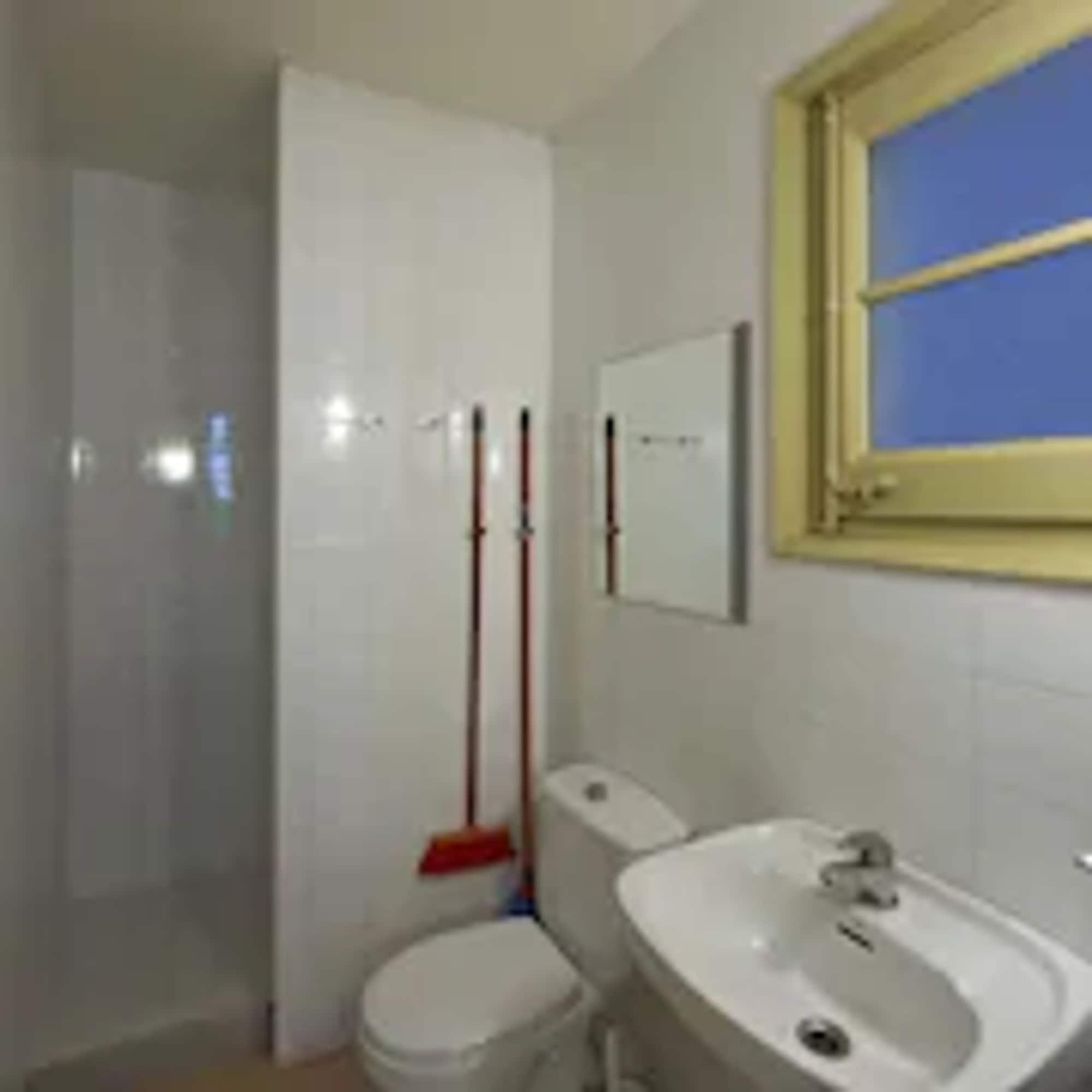 Apartamentos Montserrat Abat Marcet מראה חיצוני תמונה