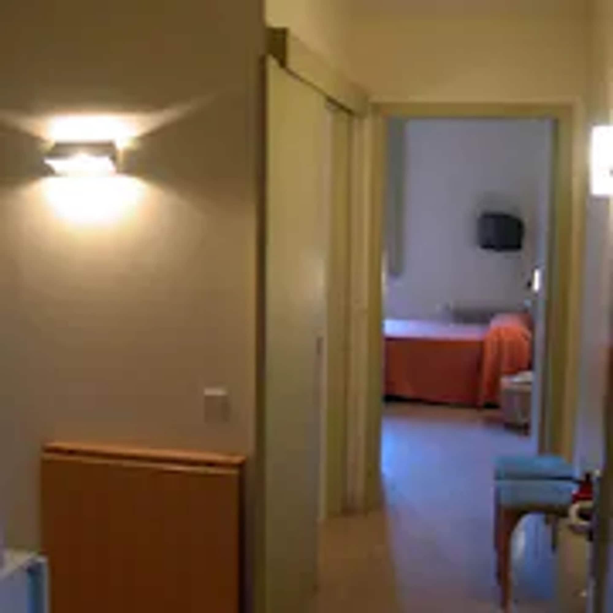 Apartamentos Montserrat Abat Marcet מראה חיצוני תמונה