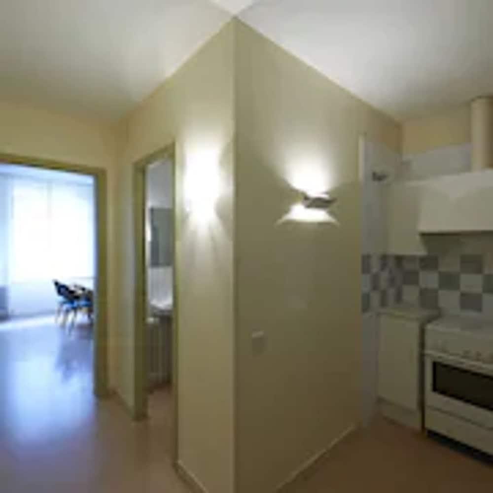 Apartamentos Montserrat Abat Marcet מראה חיצוני תמונה